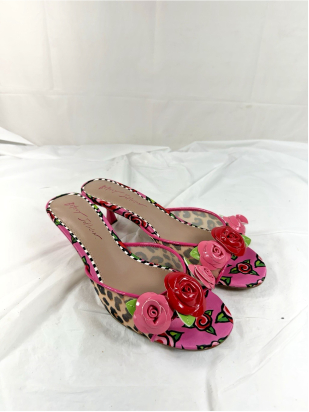 Betsey Johnson Lambert Rose Embellished Kitten Heel Dress Sandals 9.5 M - Picture 2 of 16